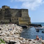 Castel dell Ovo e il lungomare di Napoli